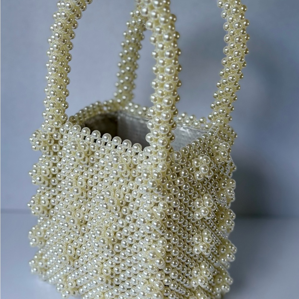 Elegant Pearl Beaded Handbag